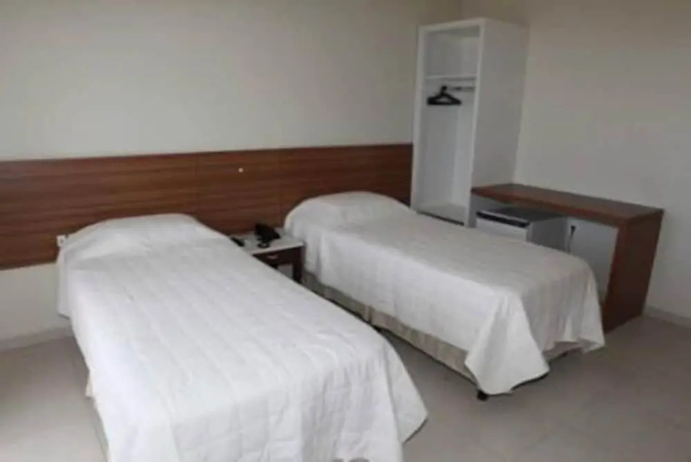 豪華五人房，附設陽台