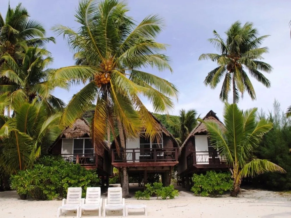 Paradise Cove Lodges