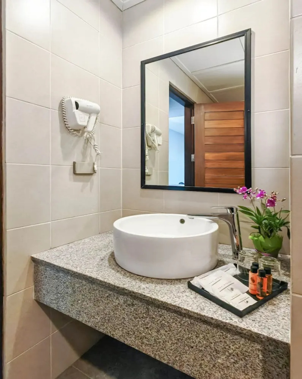 Superior room with pool view