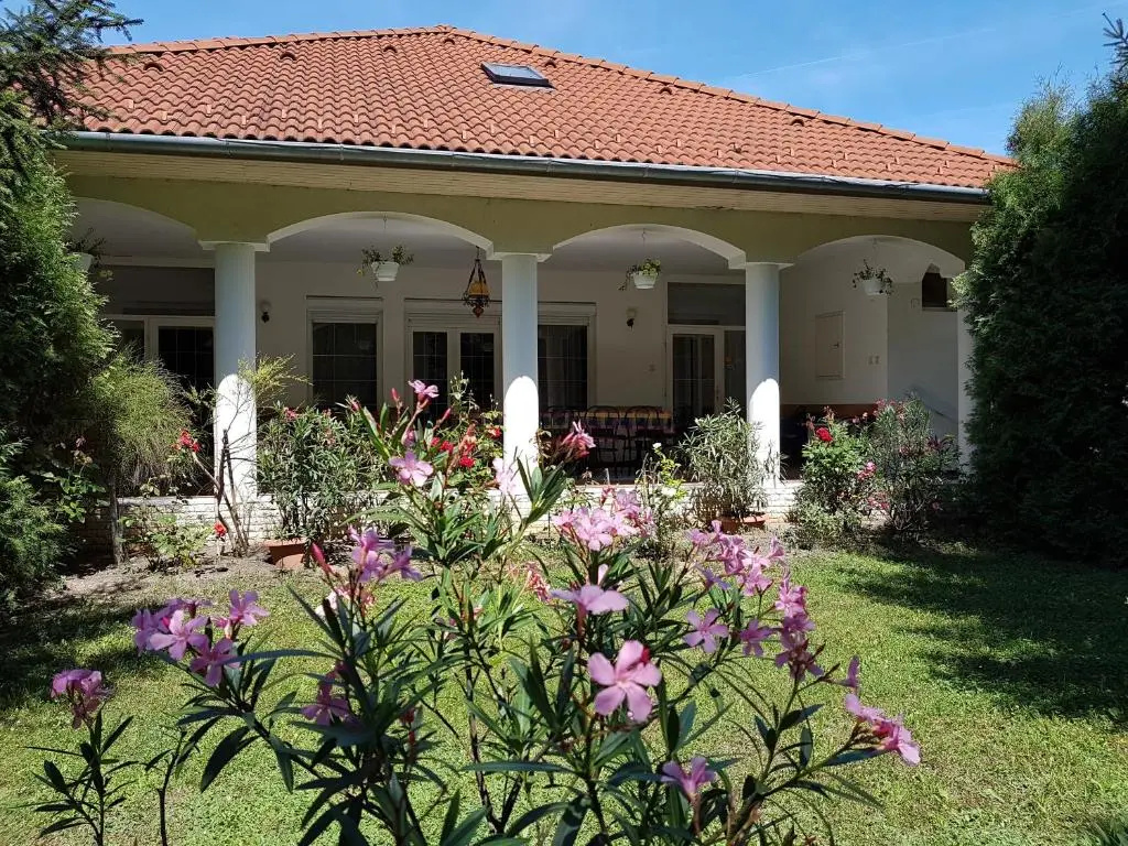 Fertődi Kúria Vendégház