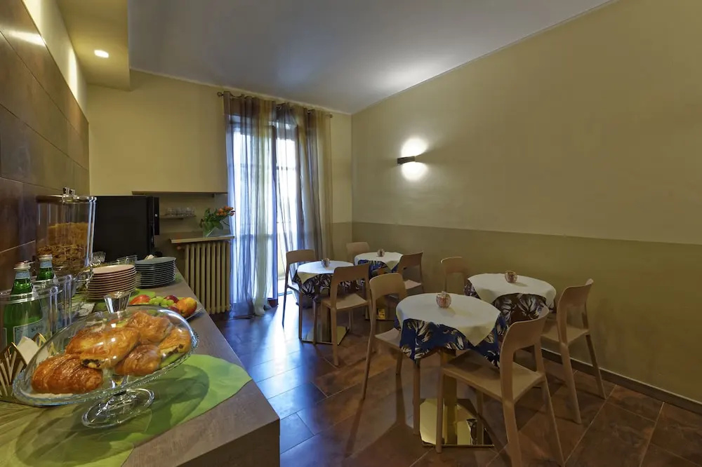 Hotel photo 12