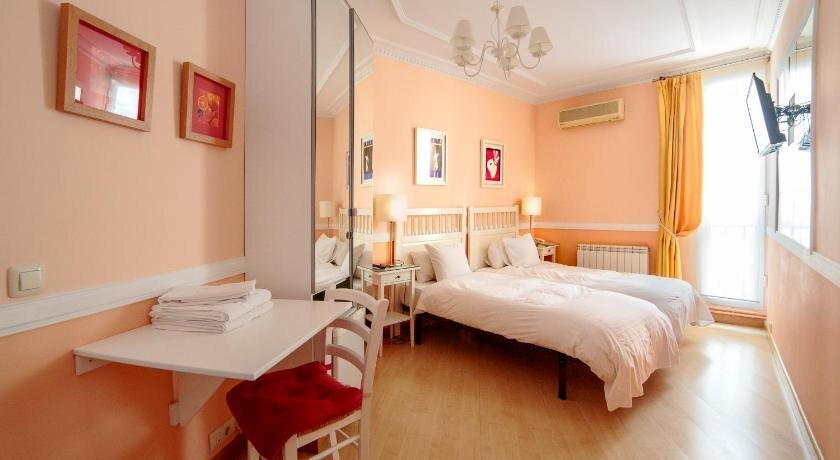 Hostal Adriano by null