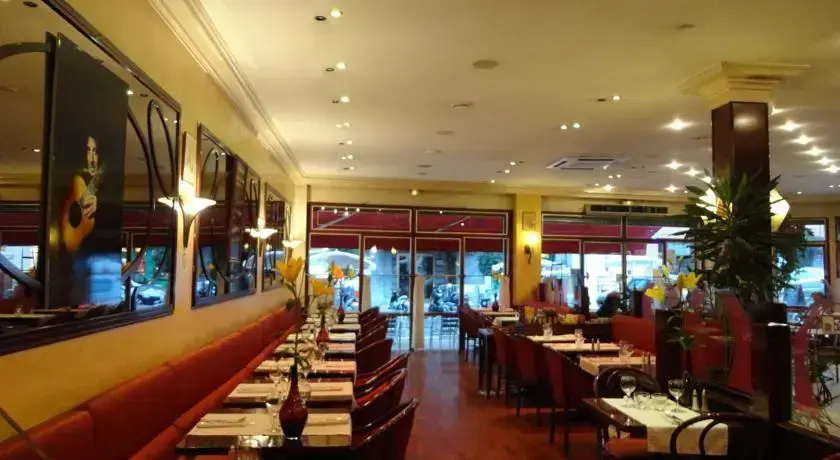 Hotel photo 11