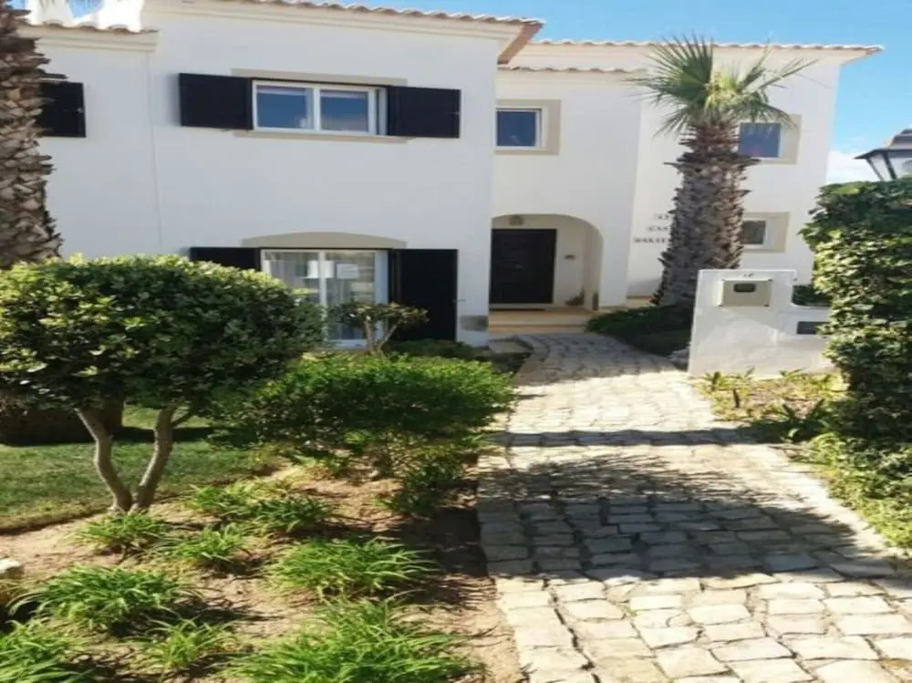3 Bed Villa, Sleeps 6, Free WiFi, Quiet Location