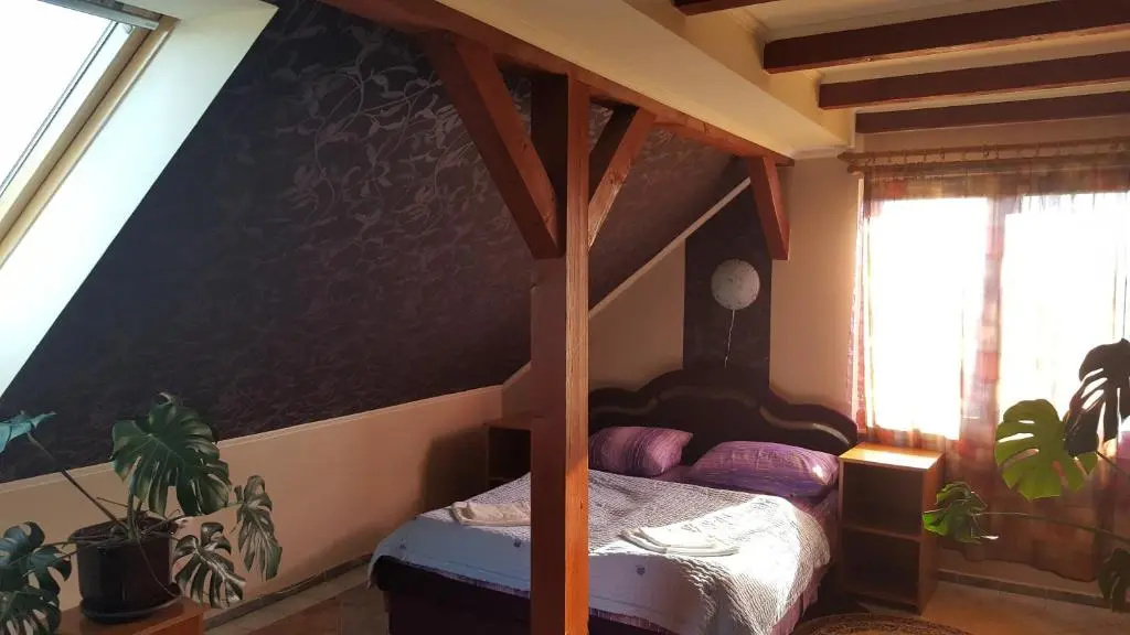 Economy room