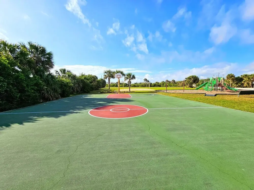 Private House Walk to the Beach & Parks! Large Decks, Family Vacation! Hammock Beach