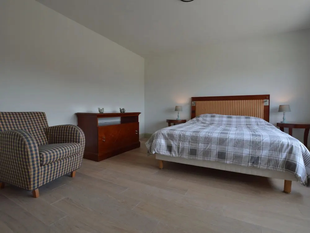 Magnificient Mansion in Peer With Spacious Garden - фото 6