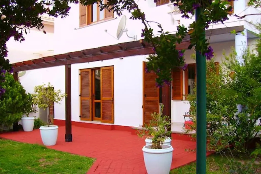 3 bedrooms appartement at Cala Gonone 70 m away from the beach with enclosed garden