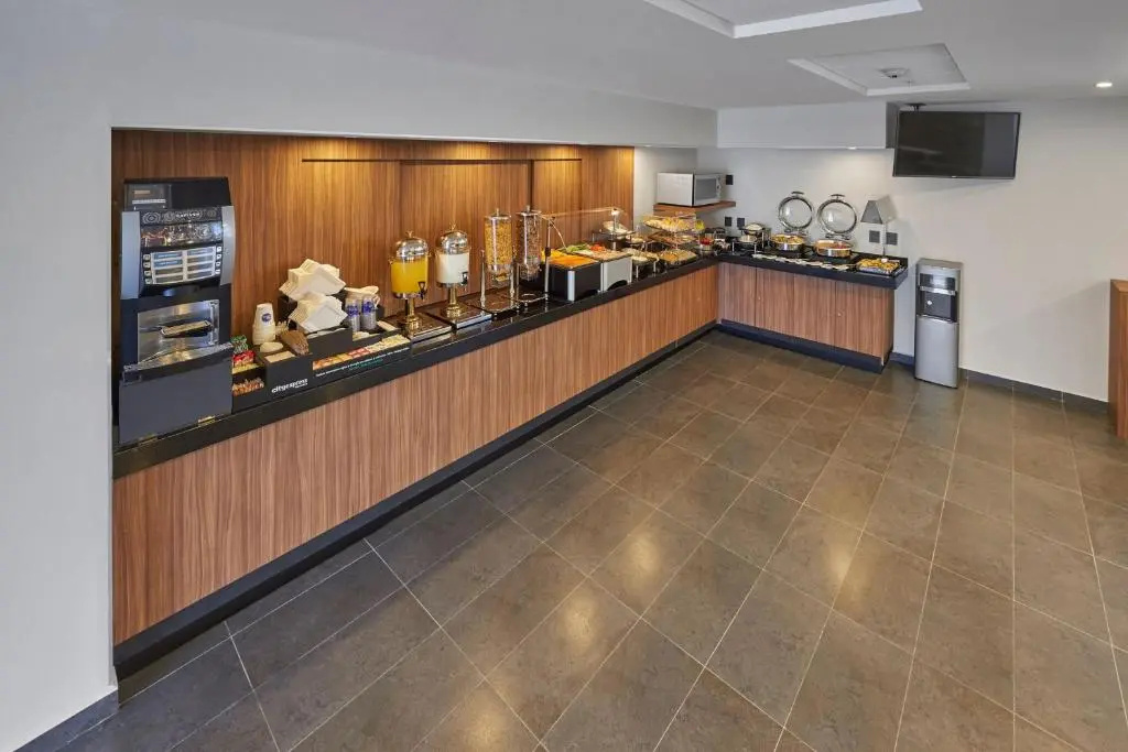 Lobby & Reception