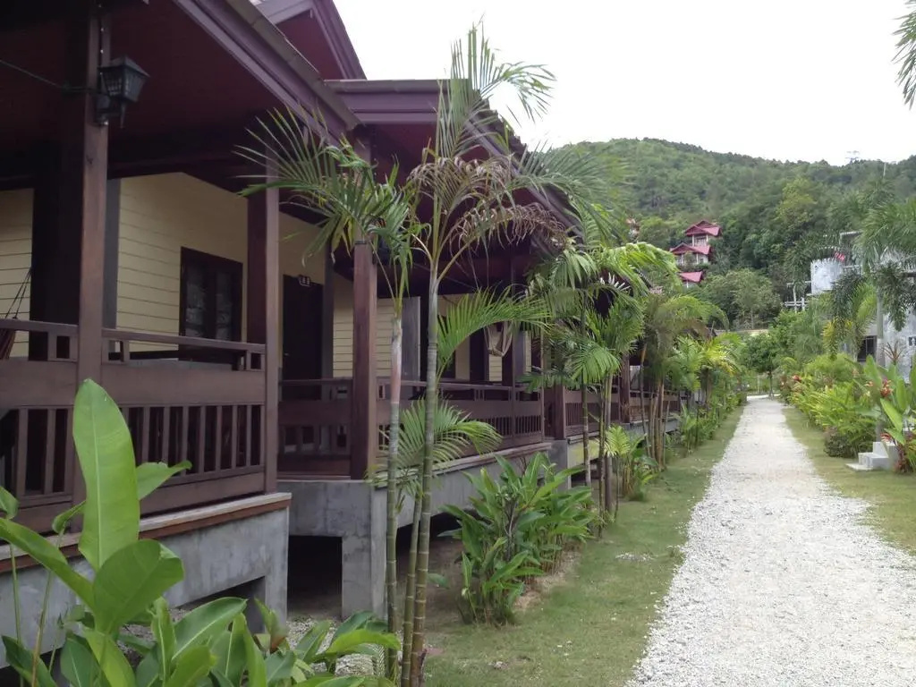 Haadyao Bungalows