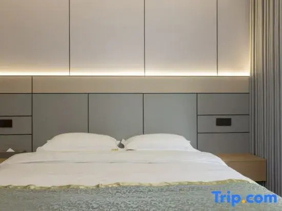 Premium Double room (full double bed)