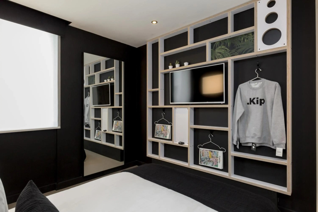 Kip Hotel — фото