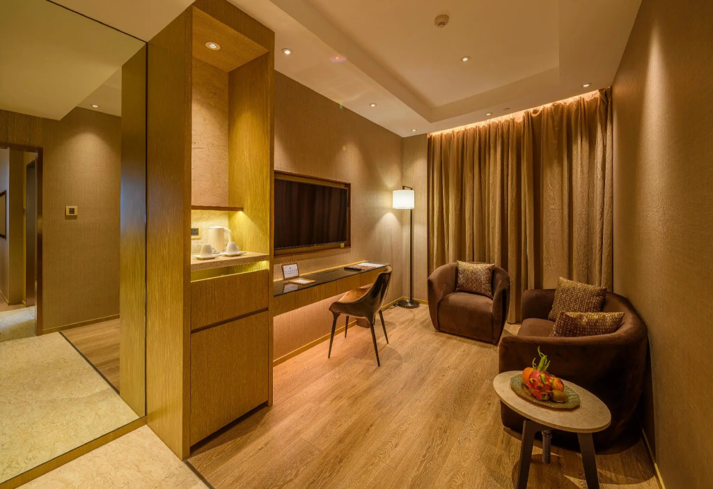 Double Suite (full double bed)