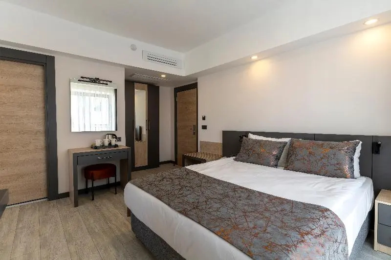3 Bedrooms Standard Triple room