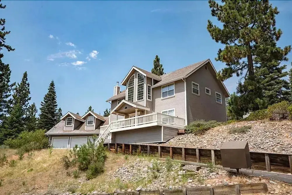 2184 Marshall Trail 5 Bedroom Home by RedAwning