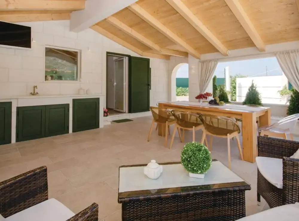 Luxury Villa Malo