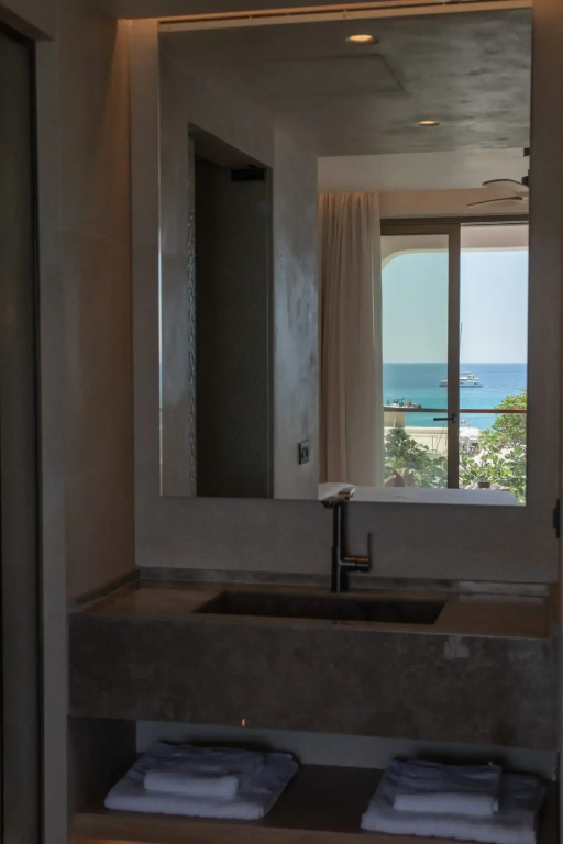Suite with sea view