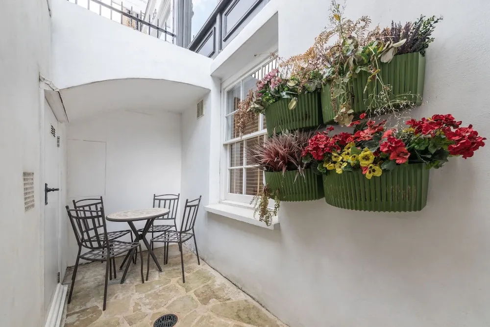Home For All - Fitzrovia - by Frankie Says