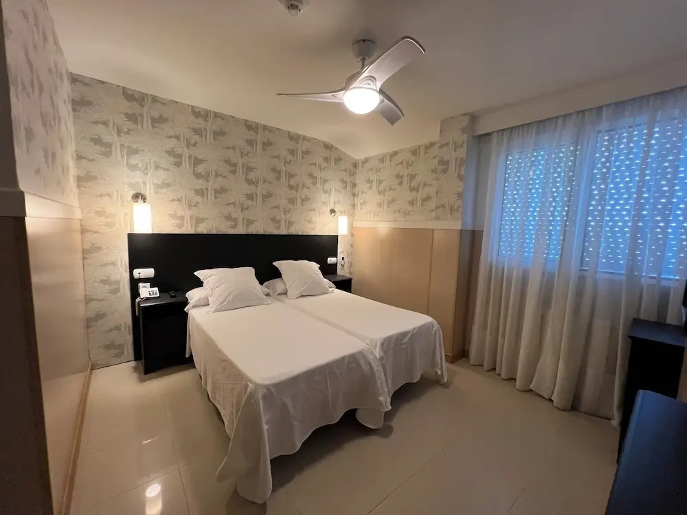 Standard Double room (full double bed)
