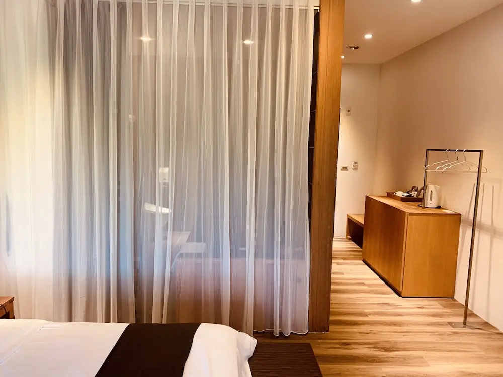 Classic Double room (full double bed)