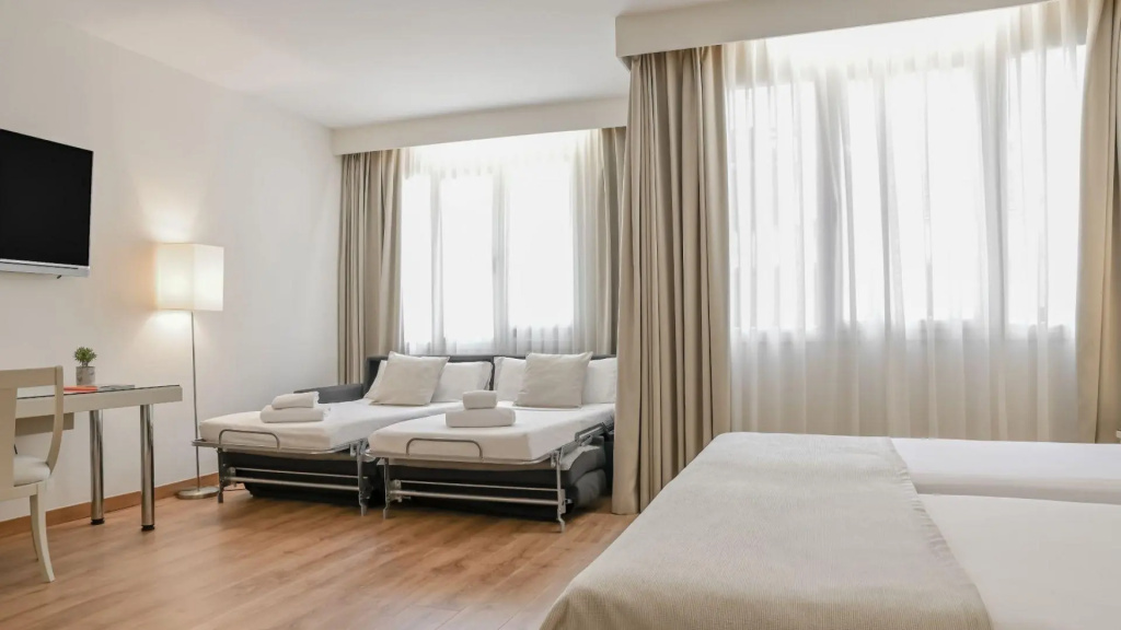 Aparthotel Mariano Cubi Barcelona Room Type - Quadruple Apartment
