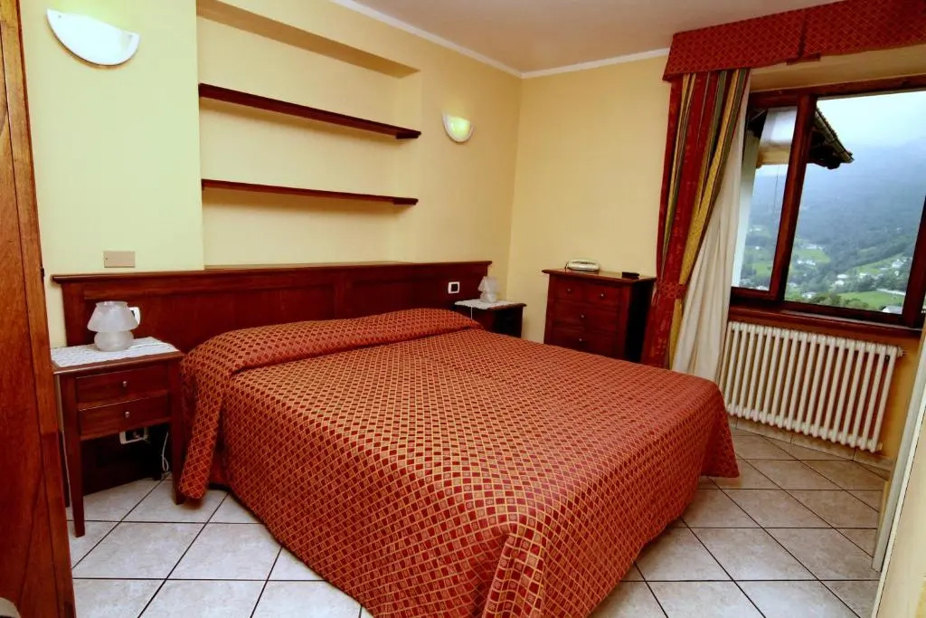 Standard Double room with balcony (full double bed)