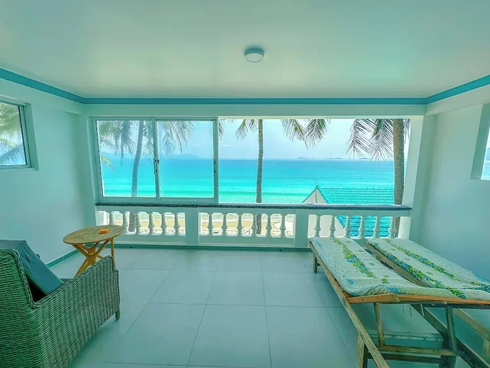 Standard room with balcony and with sea view