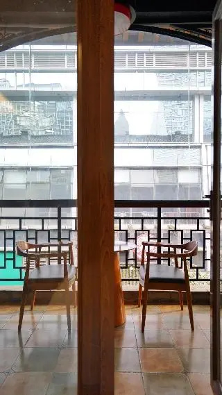 Food & Beverage