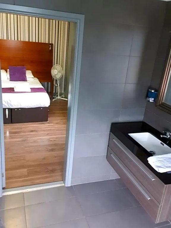 Bennetts Hotel - Chambres