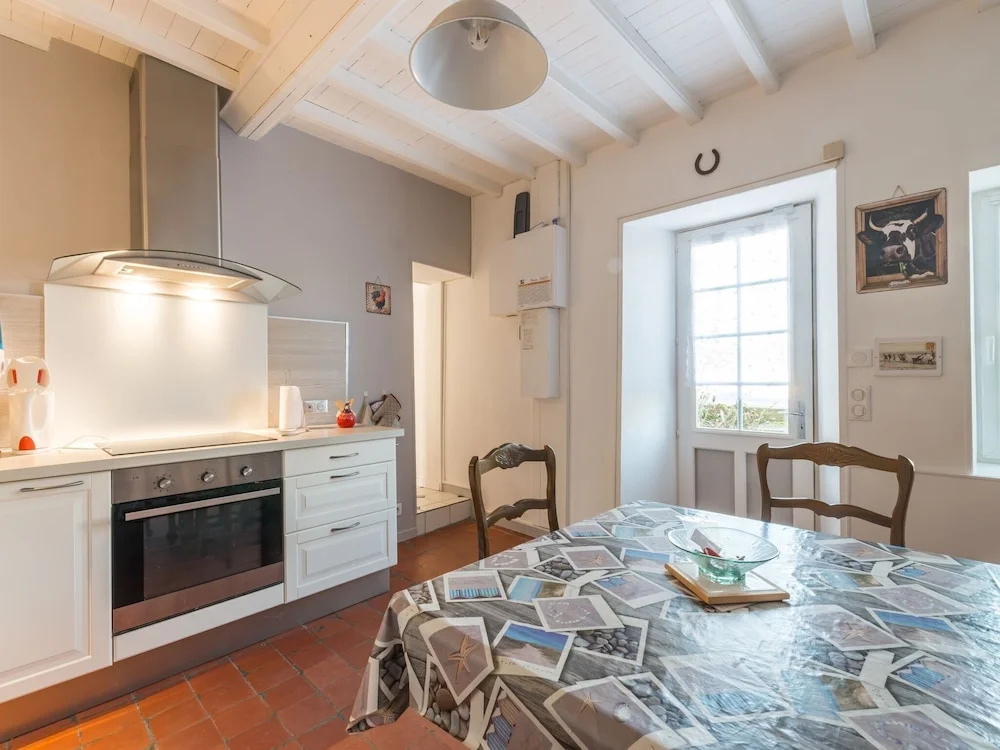 Afficher la photo 6 — Simplistic Holiday Home in St-Laurent-sur-Mer with Terrace