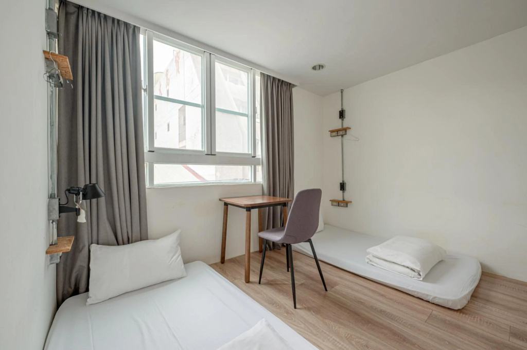 Light hostel - Chiayi — 4