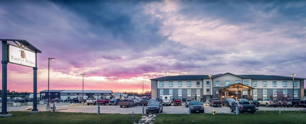 Timber Ridge Inn and Suites - фото 28