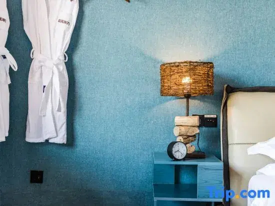 Standard Double room with balcony (full double bed)