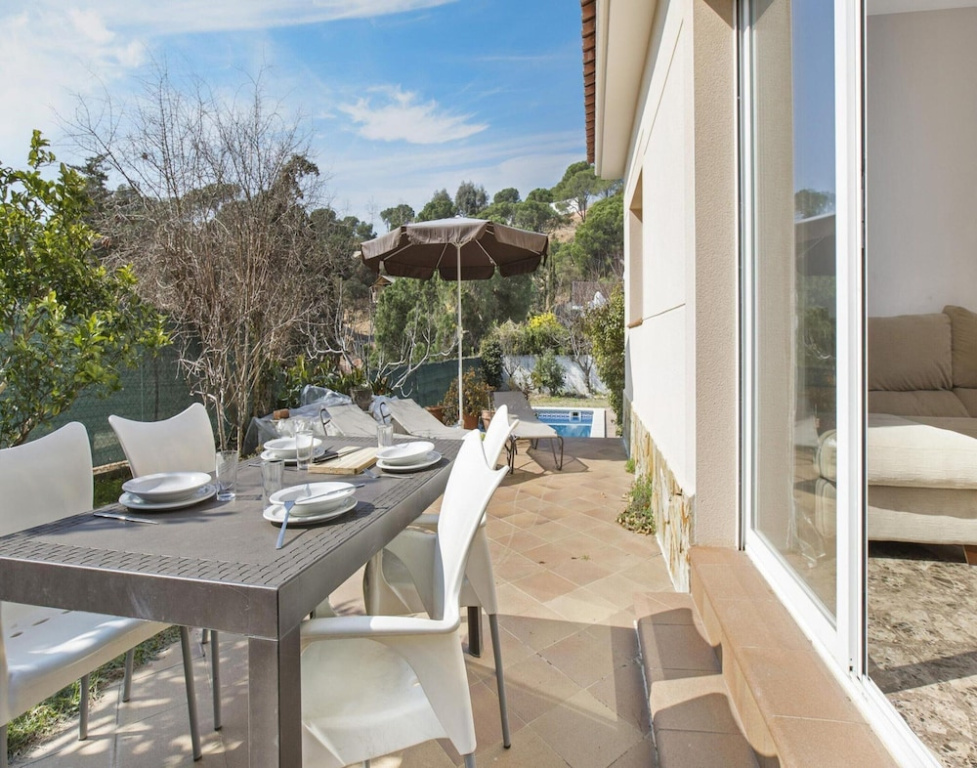 Villa in Costa Brava With Private Pool & Sea View