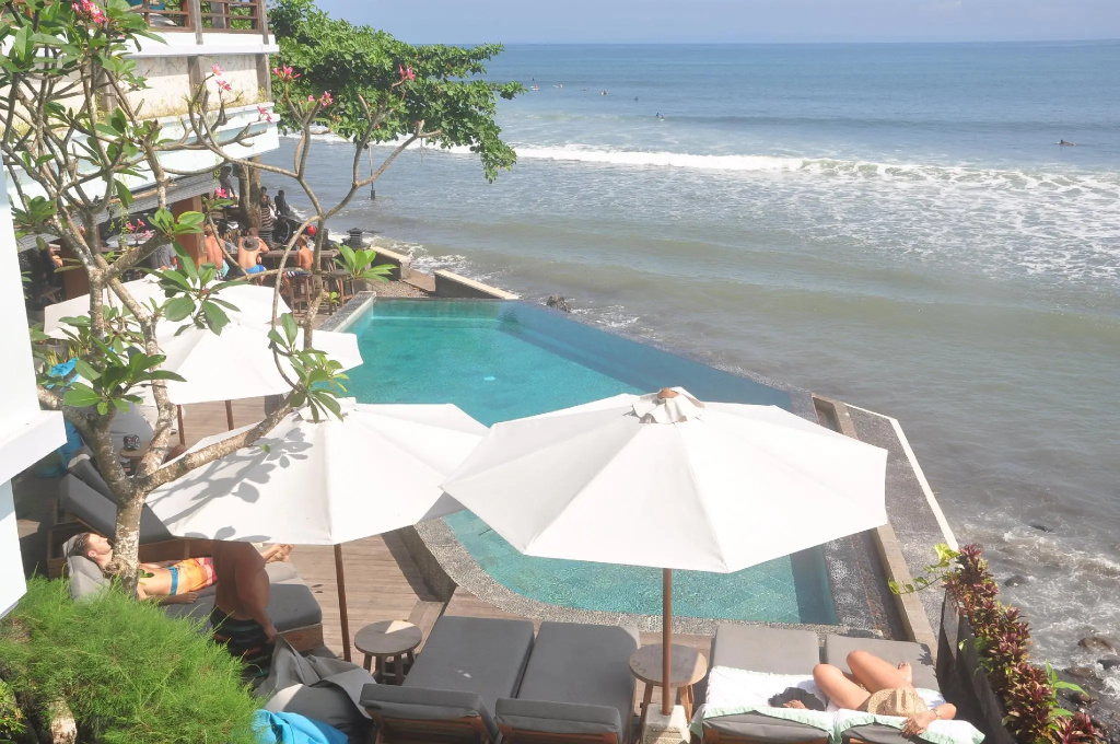 Beach & Waterfront