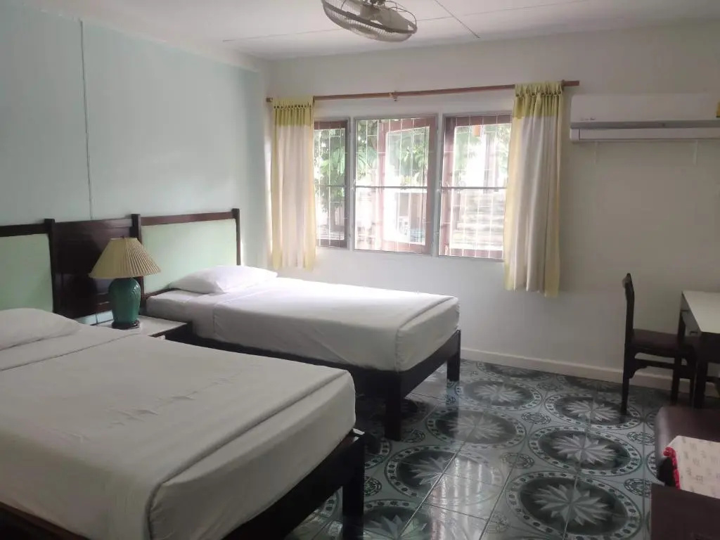 Changpuak Hotel - Chambres