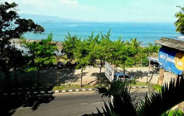 Beach & Waterfront