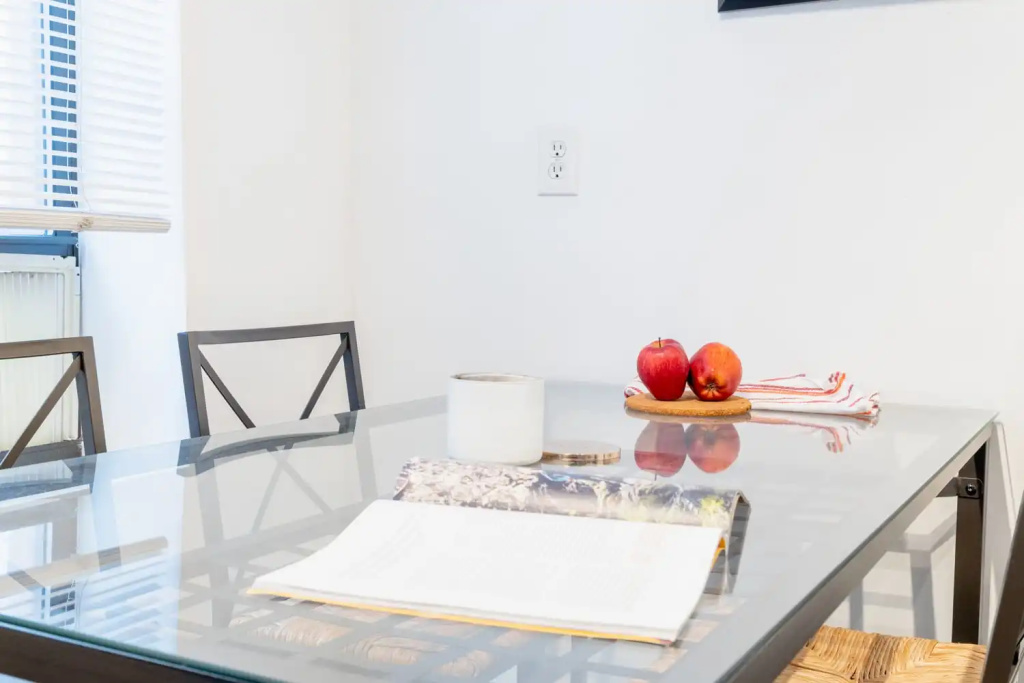 109-9 Beautiful Best Value Spacious 2br NYC Apt