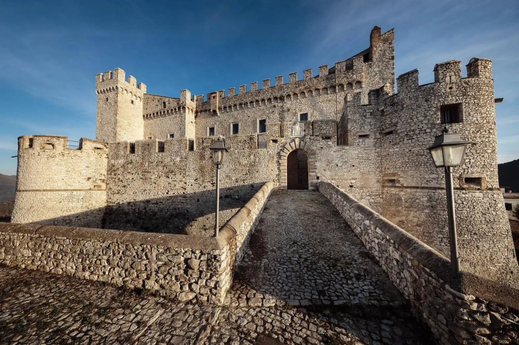Castello Orsini Hotel