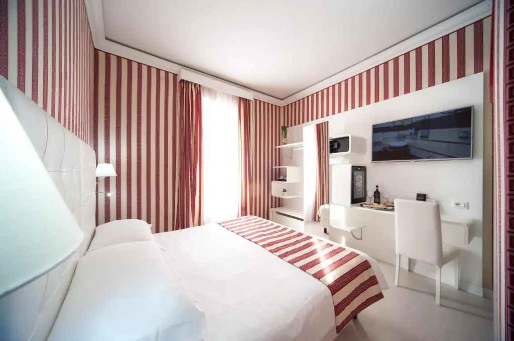 Superior Double room (full double bed)
