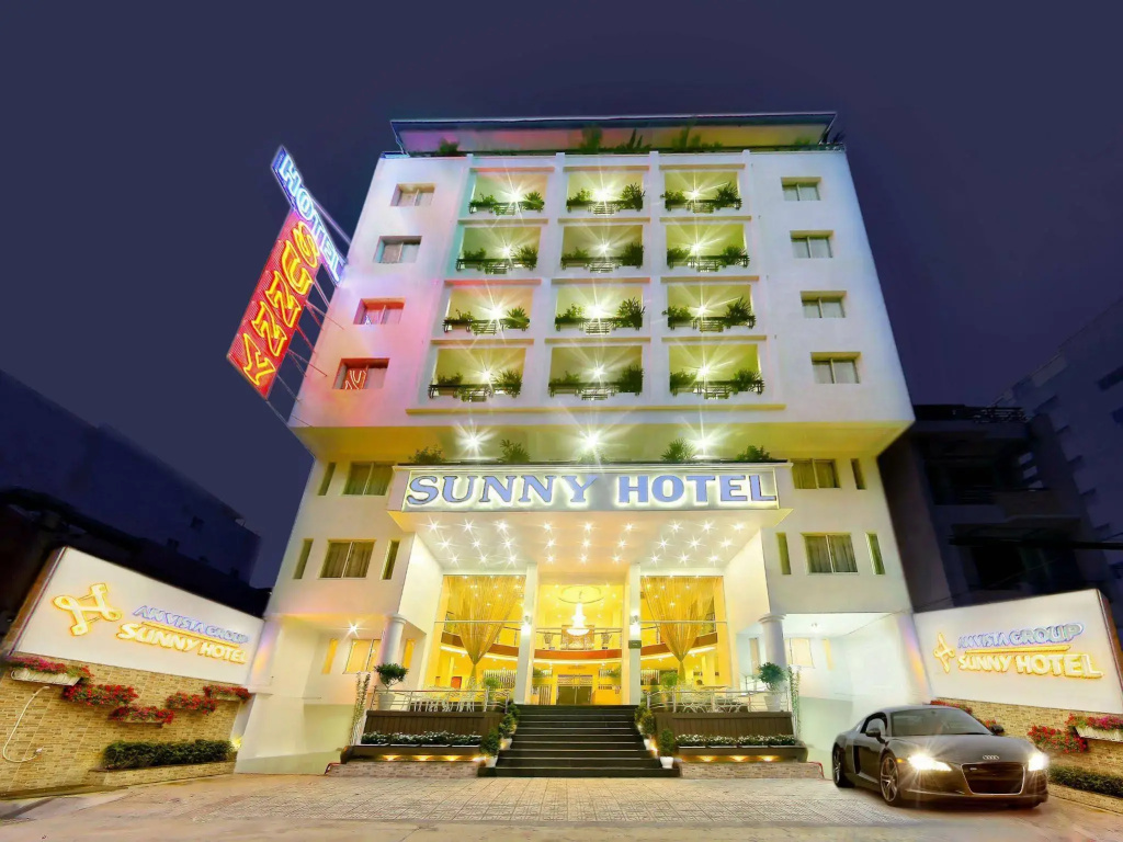 Sunny Hotel