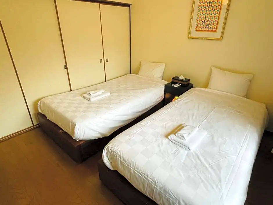 2 Bedrooms Cottage