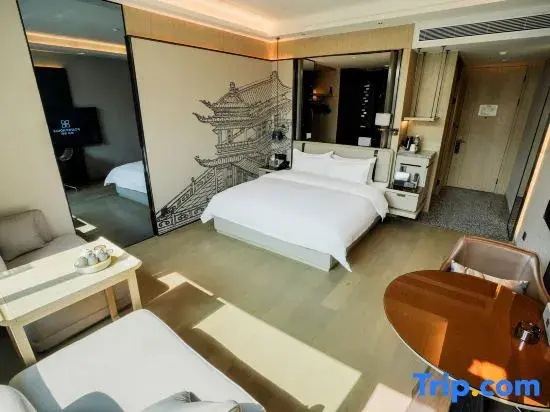 Executive Double room (full double bed)