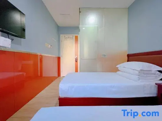 Bed in Dorm (female dorm)