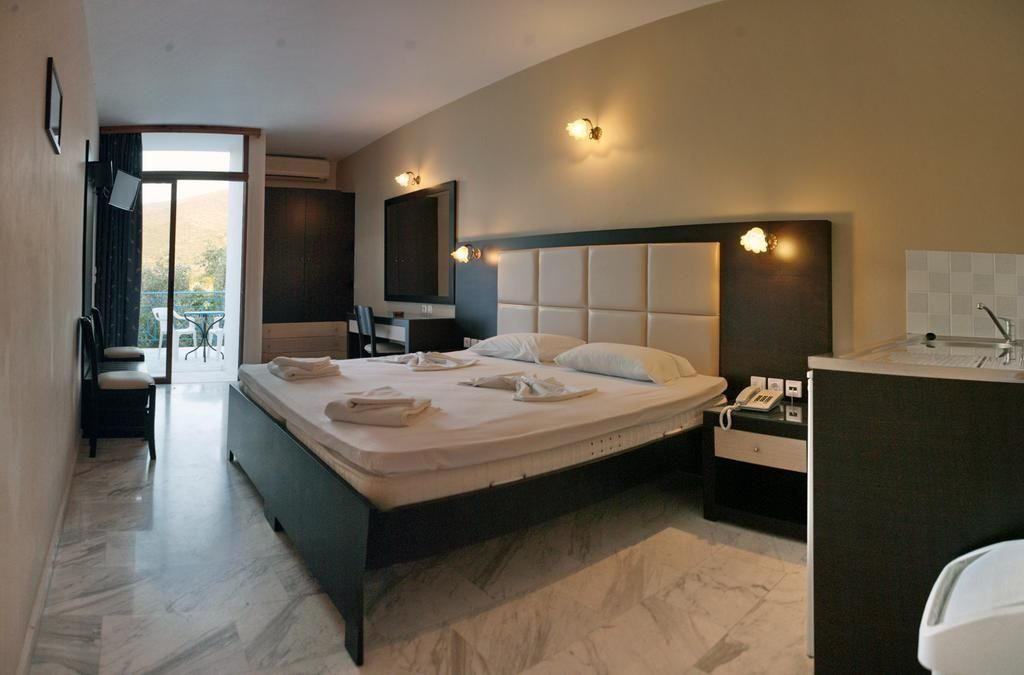 Sunset Hotel — 2