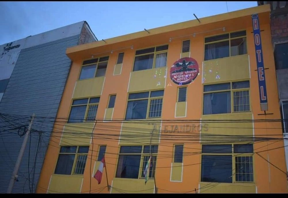 Alejandros Hotel