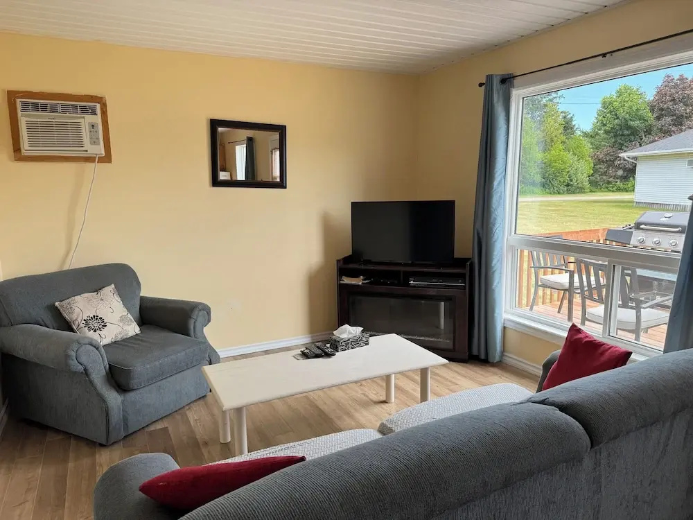 2 Bedrooms Cottage