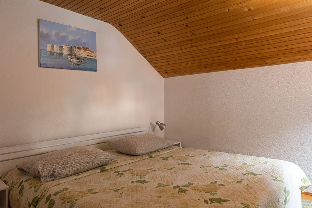 Old Town Baroque Palace Accommodation - 4