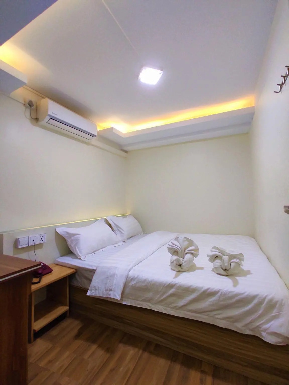 Superior Double room (full double bed)