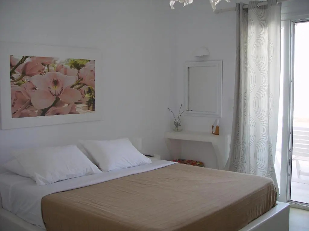 2 Bedrooms Apartment with mountain view